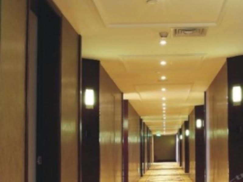 Shenzhen Baoan Royal International Hotel Exterior foto